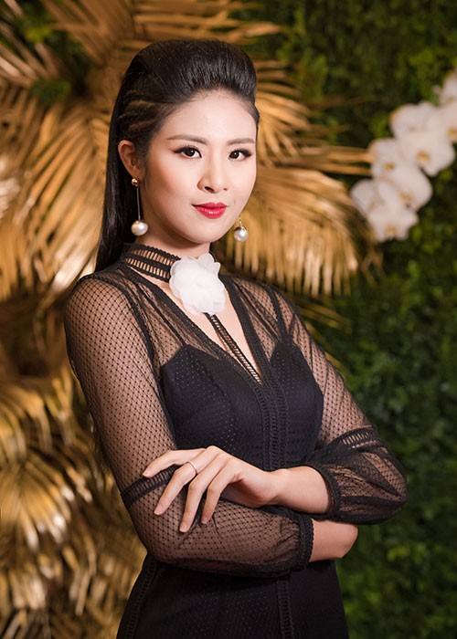 Hoa hau My Linh dien vay goi cam xinh nhu cong chua-Hinh-6